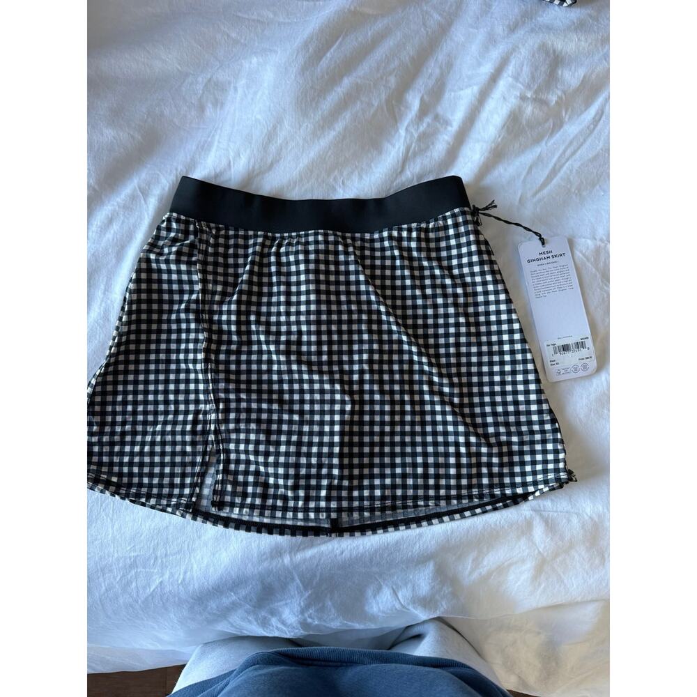 ALO Yoga Black and White Gingham Skort